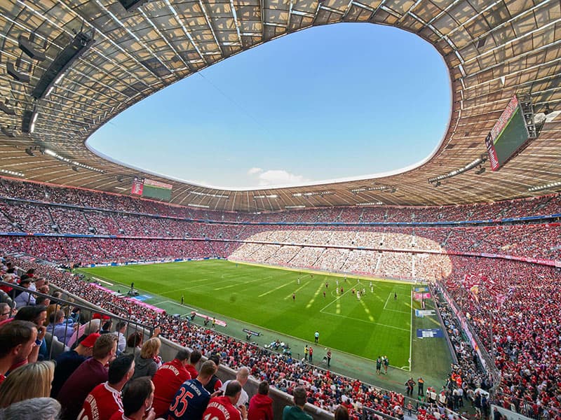 Stadion mit Menschen